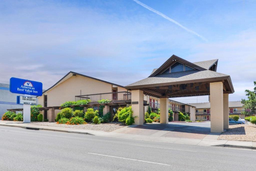 Days Inn By Wyndham Albuquerque Northeast Eksteriør bilde